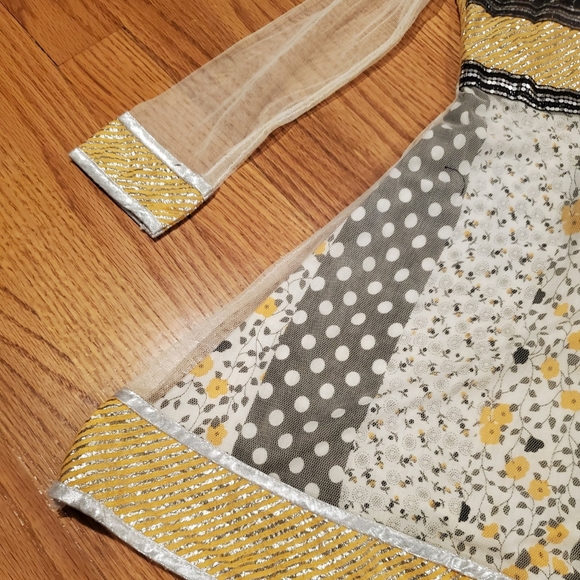 Black and Gold Sheer Sleeve Kameez - Picture 6 of 10